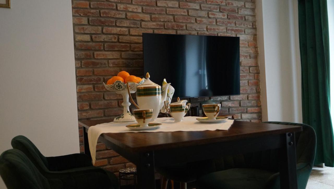 Apartamenty Pod Katedra Bielsko-Biała Buitenkant foto