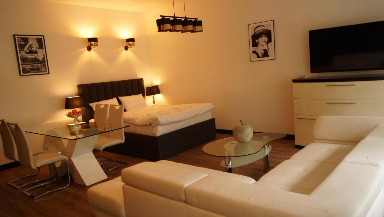 Apartamenty Pod Katedra Bielsko-Biała Buitenkant foto