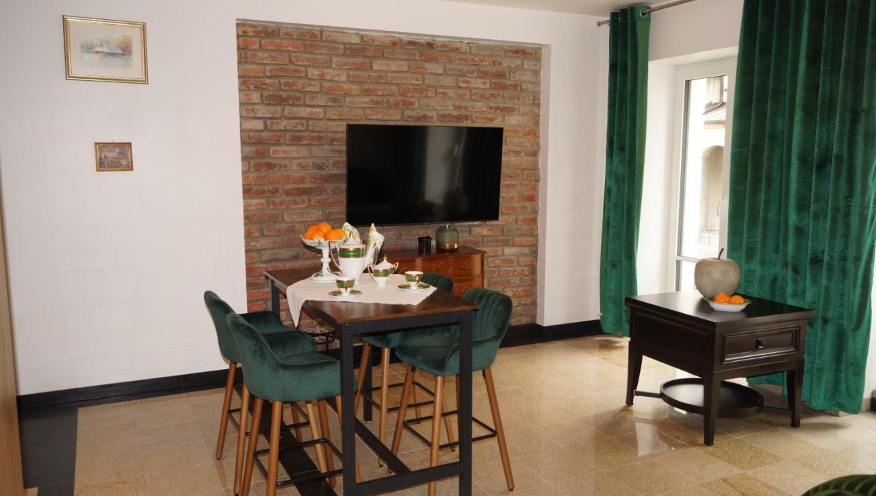Apartamenty Pod Katedra Bielsko-Biała Buitenkant foto