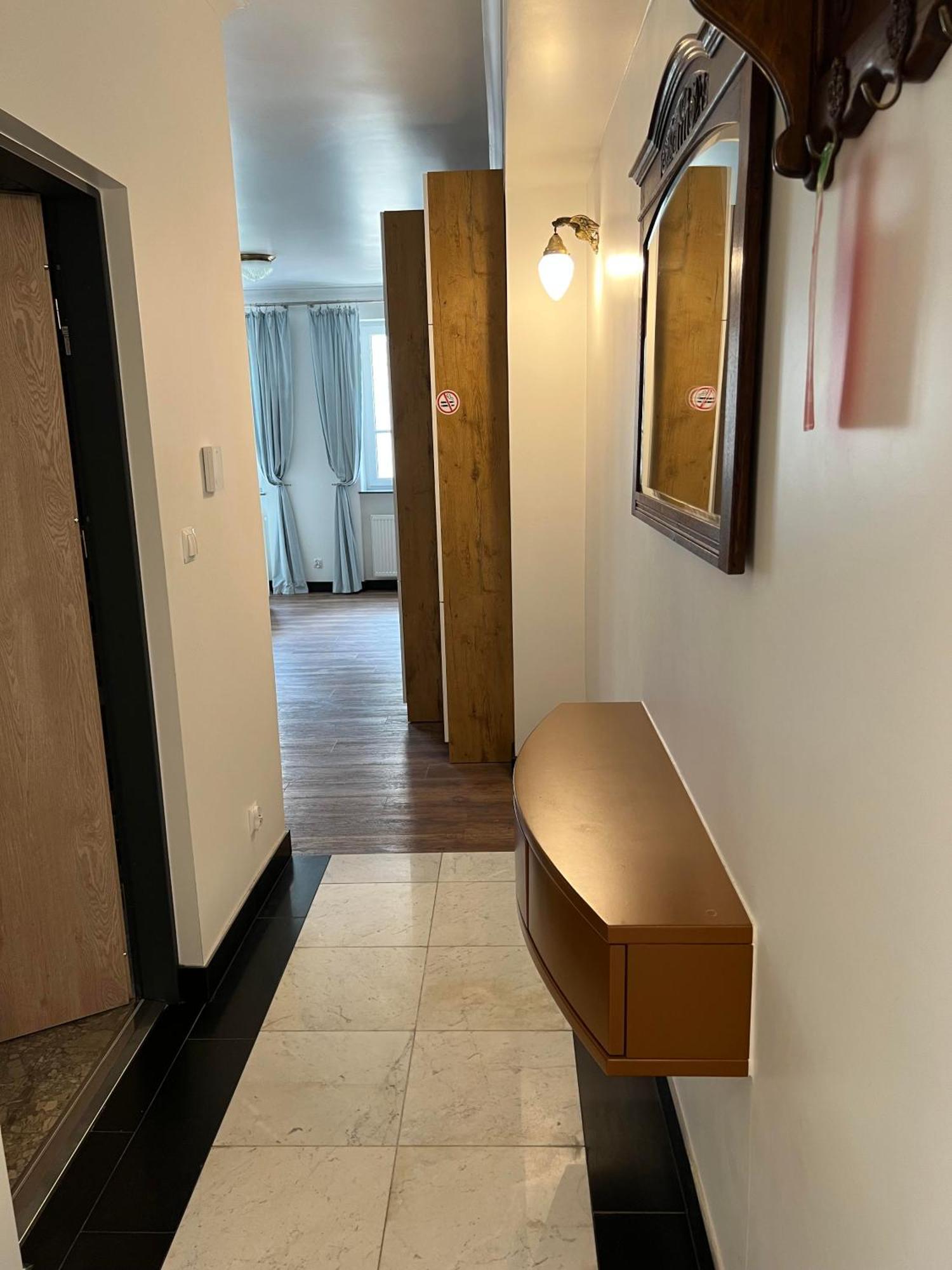 Apartamenty Pod Katedra Bielsko-Biała Buitenkant foto