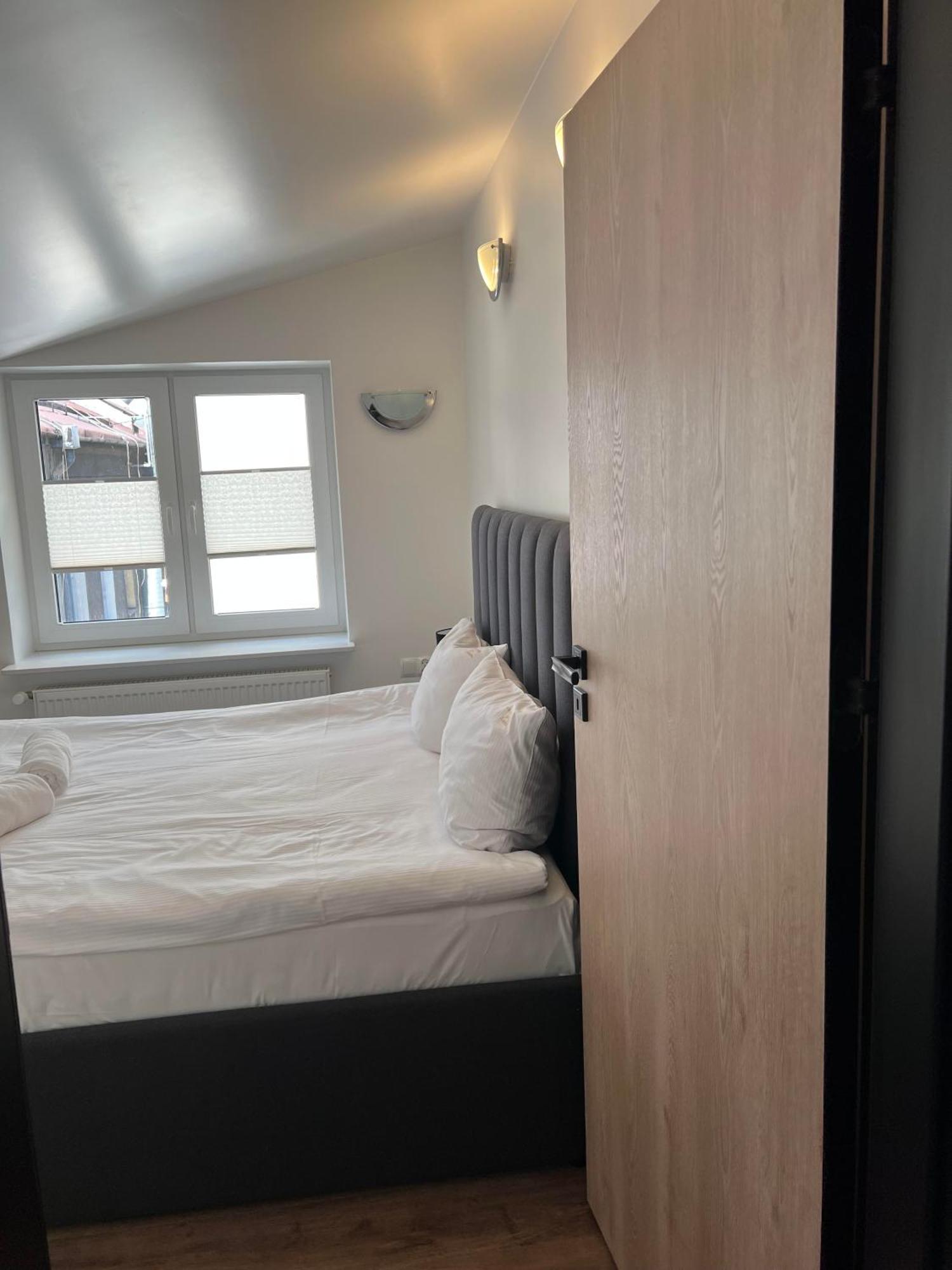 Apartamenty Pod Katedra Bielsko-Biała Buitenkant foto