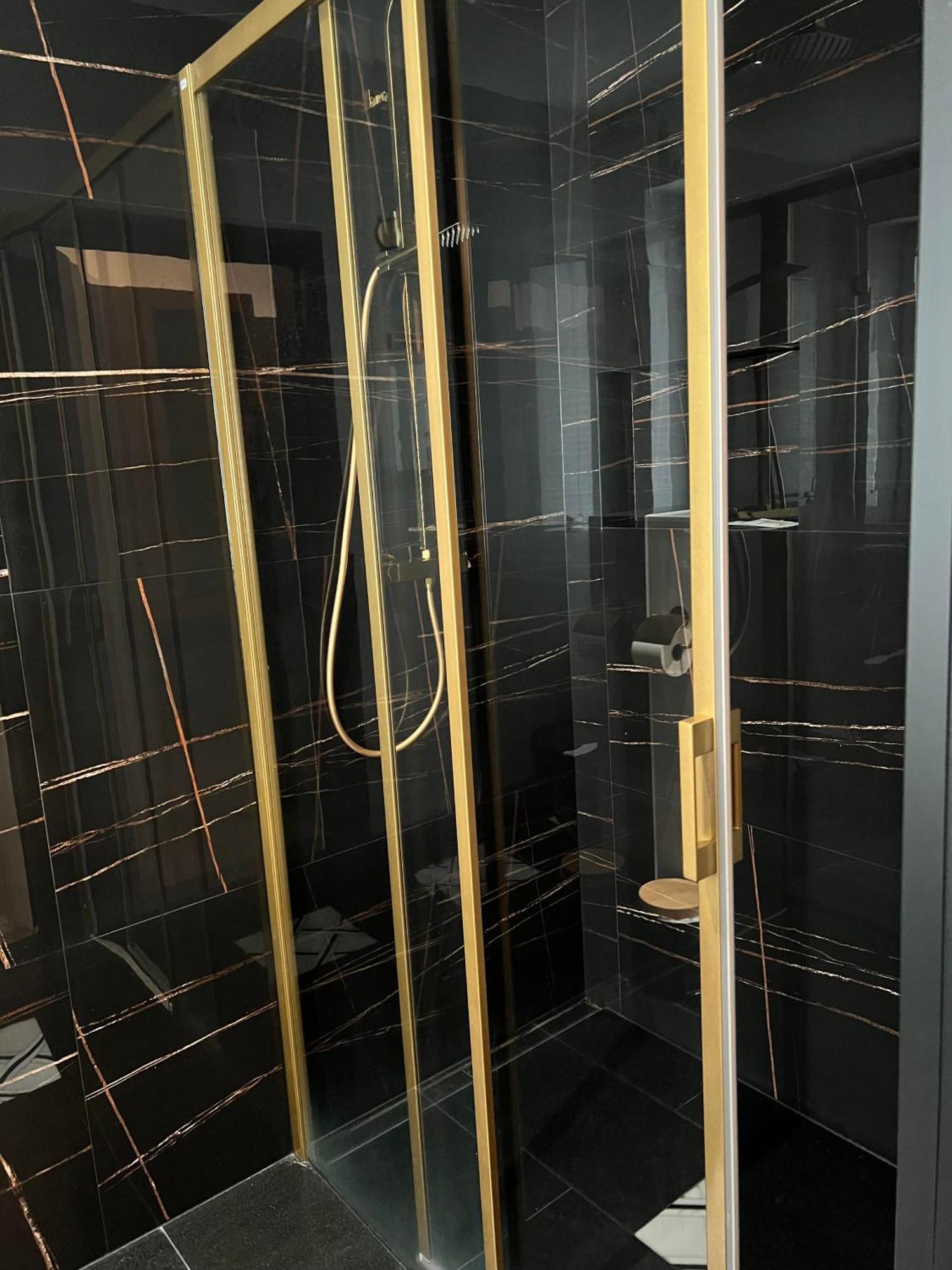 Apartamenty Pod Katedra Bielsko-Biała Buitenkant foto