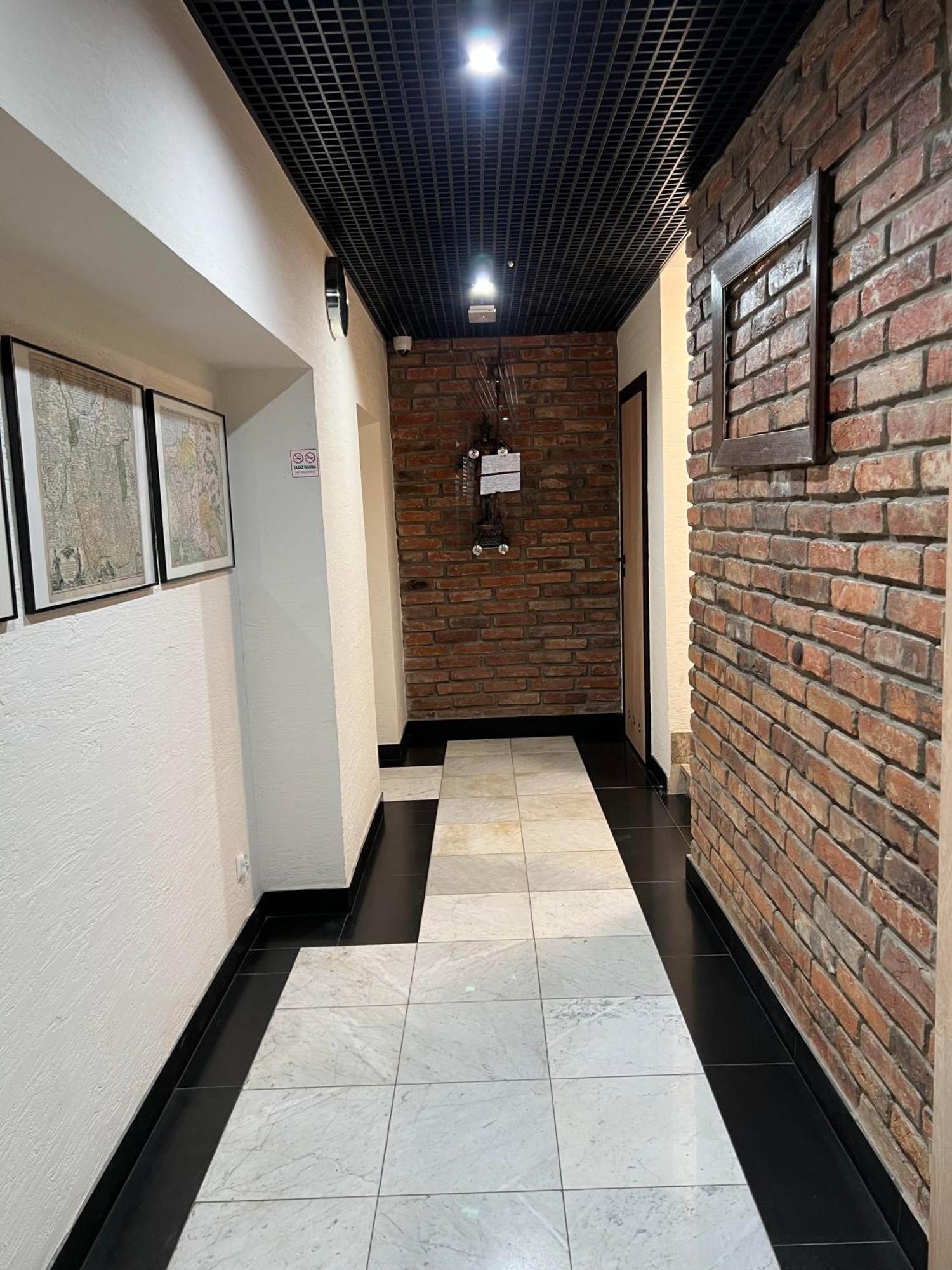 Apartamenty Pod Katedra Bielsko-Biała Buitenkant foto